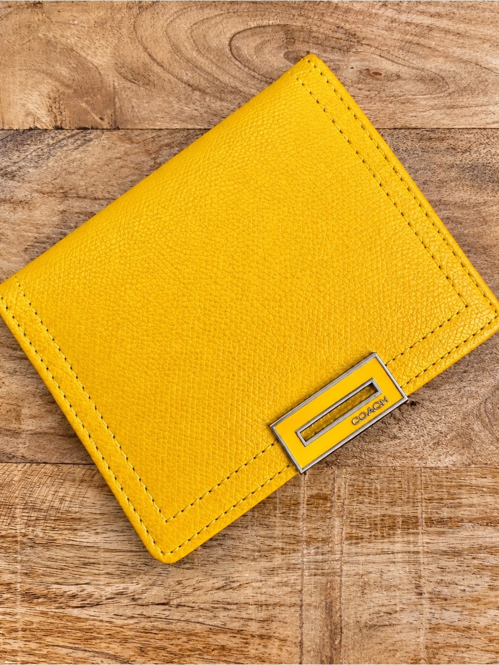 Vintage Coach Mustard Yellow Pebbled Leather Bifold ID Card Holder Logo
